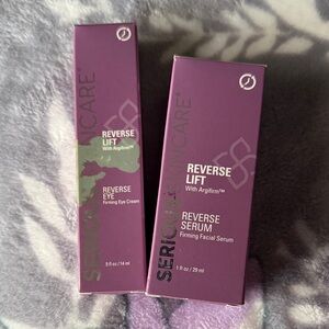 Serious Skincare - Reverse Lift Firming Facial Serum and Eye Cream - set